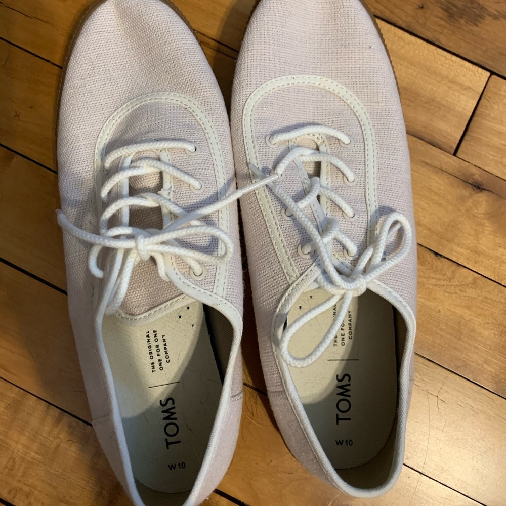 Toms tennis shoes
